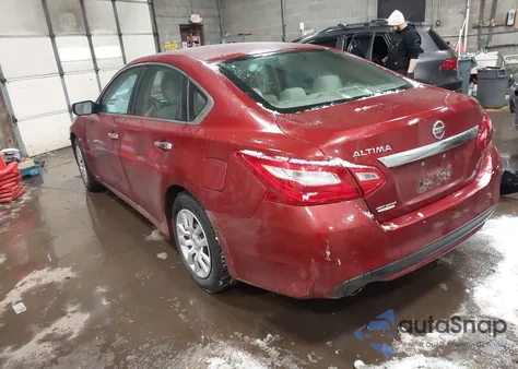2016 Nissan Altima 2.5/2.5 S/2.5 Sl/2.5 Sr/2.5 Sv z USA, uszkodzony, nr VIN 1N4AL3AP4GN308994